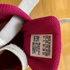 adidasスニーカー（22.0cm）の画像