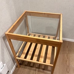 サイドテーブルの画像