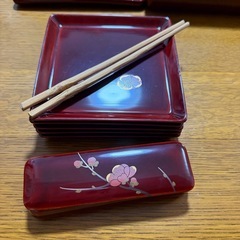 茶会で使用する銘々皿などの画像