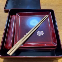 茶会で使用する銘々皿などの画像