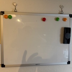 スチールラック・ホワイトボード×2の画像