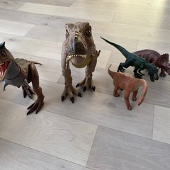 恐竜　おもちゃの画像