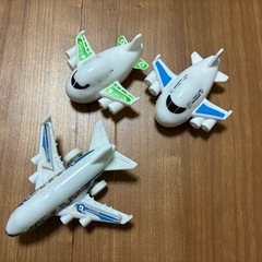子供玩具　飛行機　3台の画像