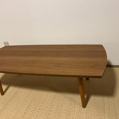 テーブル　3点の画像