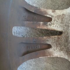 ☆アルミホイールとナットです。PCD100の５H15インチで185から205サイズです。トヨタ普通車に付けれる物です。の画像