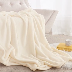 クリーム色 ブランケット 140×200シングル 毛布 フランネル キャンプ用 ひざ掛け 柔らか ふわふわ感 軽量 冬用かけ 保温の画像