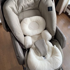 combi ネムリラ AT BEDi オートスイング ハイローチェアの画像