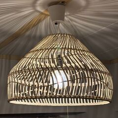 ニトリ　ラタン　ランプシェード　籐　ペンダントライト　大型　電球付き　美品の画像