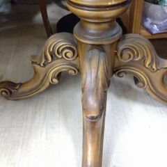本物　イタリア製　猫足　象嵌仕上げ　輸入家具　テーブル　机　ベッド テーブルの画像