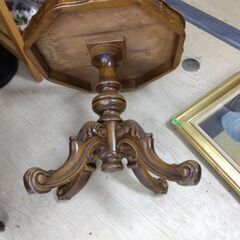 本物　イタリア製　猫足　象嵌仕上げ　輸入家具　テーブル　机　ベッド テーブルの画像