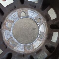 ☆三菱のエンケイアルミホイールです。2本15インチの6HでJ15×6JJサイズです。普通車に付けれる物です。の画像