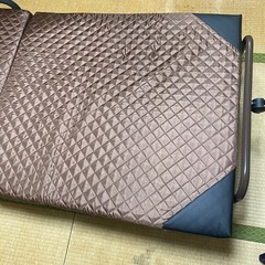 Vita 折りたたみベッド（ブラウン）の画像