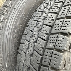 ダンロップ WINTERMAXX SV01 165/80R14 97/95N LT★7-8分山 2021年製 4本 中古小型トラックスタッドレスタイヤの画像
