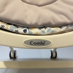 Combi　ハイローチェア　手動の画像