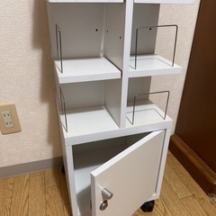 あげます!CDラック 本棚 キャスター付き  漫画 縦型 4面 幅30×奥行30×高130 ホワイトの画像