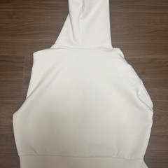 着用したことないです。タグ切ってます。白のGUセットアップ。の画像
