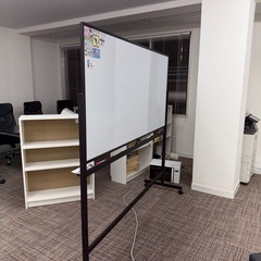 キャスター付きホワイトボードの画像