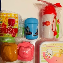 お弁当　セット　コップ　おしぼりケースなどの画像