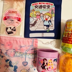 お弁当　セット　コップ　おしぼりケースなどの画像