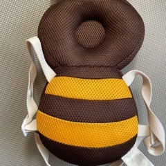 ハチ　クッションの画像