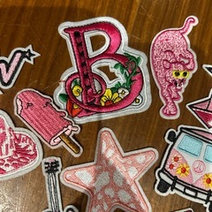 ピンク　ワッペン　13個セットの画像