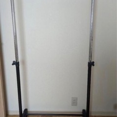 ハンガーラックの画像