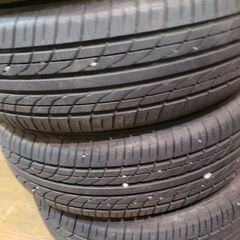 タイヤ4本の画像