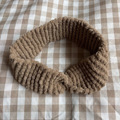 ヘアーバンドモコモコニットハンドメイドの画像