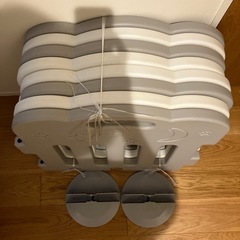 Caraz ベビーサークル 8枚＋円盤型足2個の画像