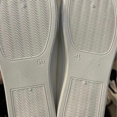 新品ホワイトスニーカー サイズ41 踵無しの画像