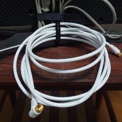 ♦️キレイなアンテナ線付き♦️『✨きれいに映ります✨』シャープ液晶カラーテレビ 【（🎶定番の３２型🎶）LC32E3】の画像