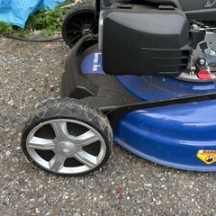 自走式芝刈機の画像