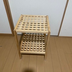 ナチュラル色　サイドテーブルの画像