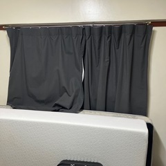 カーテンの画像