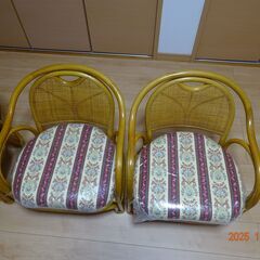 藤の座椅子ロータイプ3脚セットでの画像