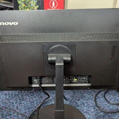 パソコンモニター２４インチ Lenovoの画像