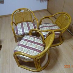 藤の座椅子ロータイプ3脚セットでの画像