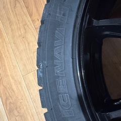 215/45/17 スタッドレスタイヤ付き4本セット❗️の画像