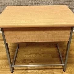 【テーブル無料】の画像