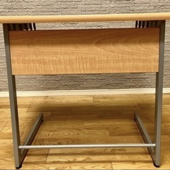 【テーブル無料】の画像