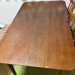 ダイニングテーブル＋
椅子4脚の画像