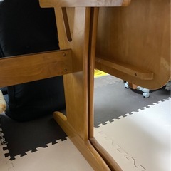 テーブル椅子2つもお渡し可能　伸縮可能　の画像