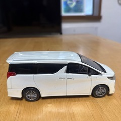 アルファード　HV カラーサンプル　模型の画像