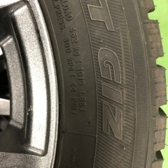 スタッドレスタイヤの画像