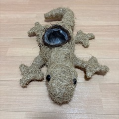 植木鉢入れ　ヤモリの画像