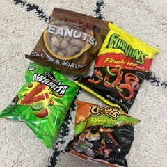 【お話中】【近日中処分予定】海外お菓子　スナック菓子の画像