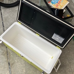 大型クーラーボックスの画像