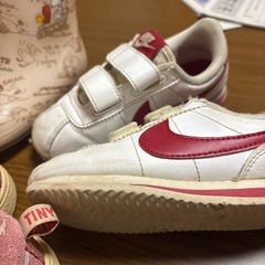 キッズスニーカー3点の画像