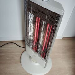 【お届けも可能です】電気ヒーター　YAMAZENカーボンヒーター　持ち運び暖房の画像