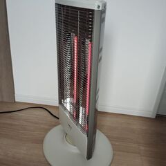 【お届けも可能です】電気ヒーター　YAMAZENカーボンヒーター　持ち運び暖房の画像